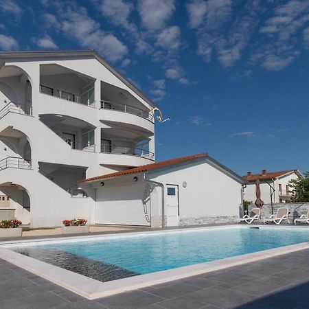 Apartmani Martin Mit Beheiztem Pool With Heated Pool Bibinje Luaran gambar