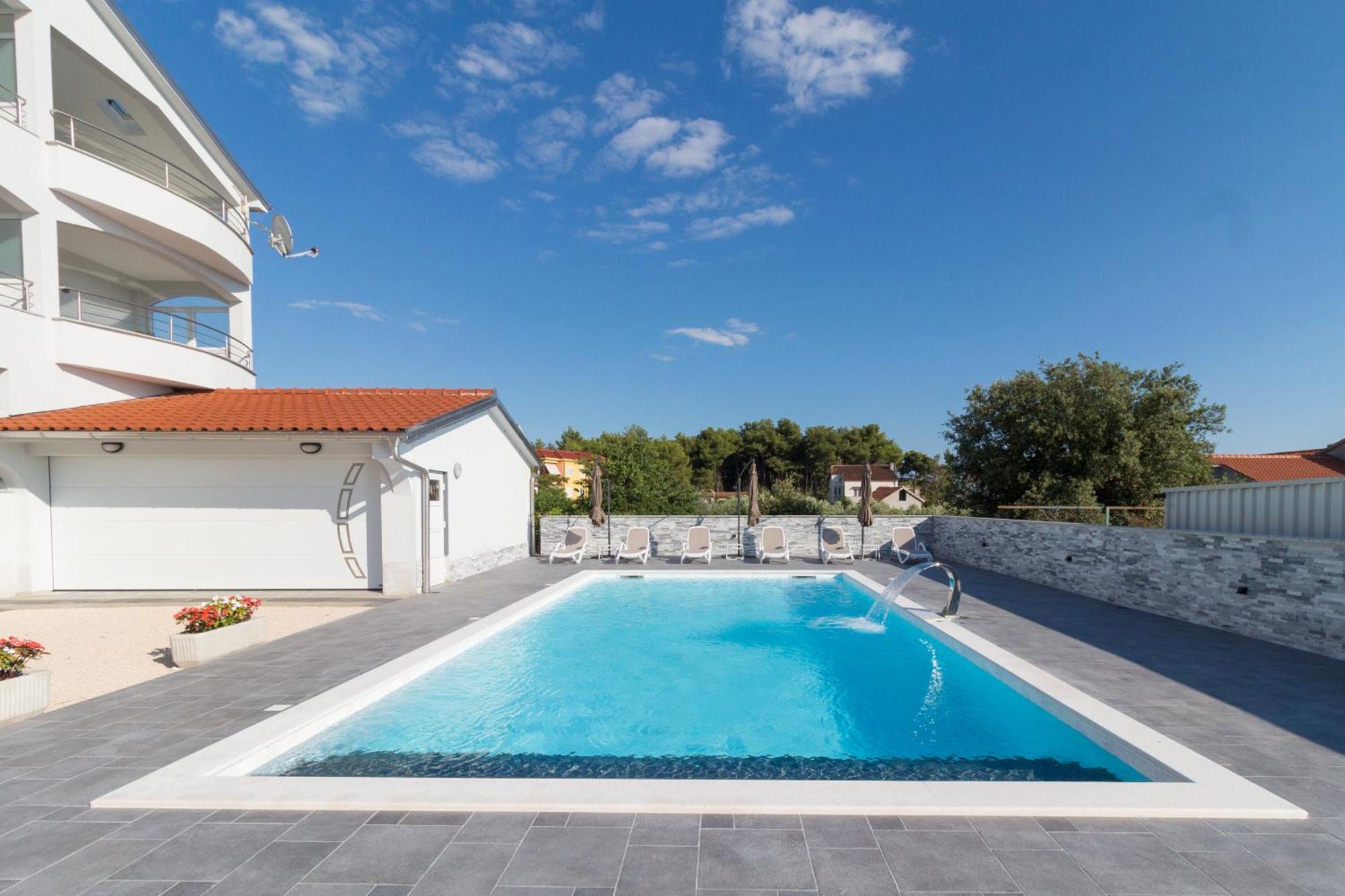 Apartmani Martin Mit Beheiztem Pool With Heated Pool Bibinje Luaran gambar