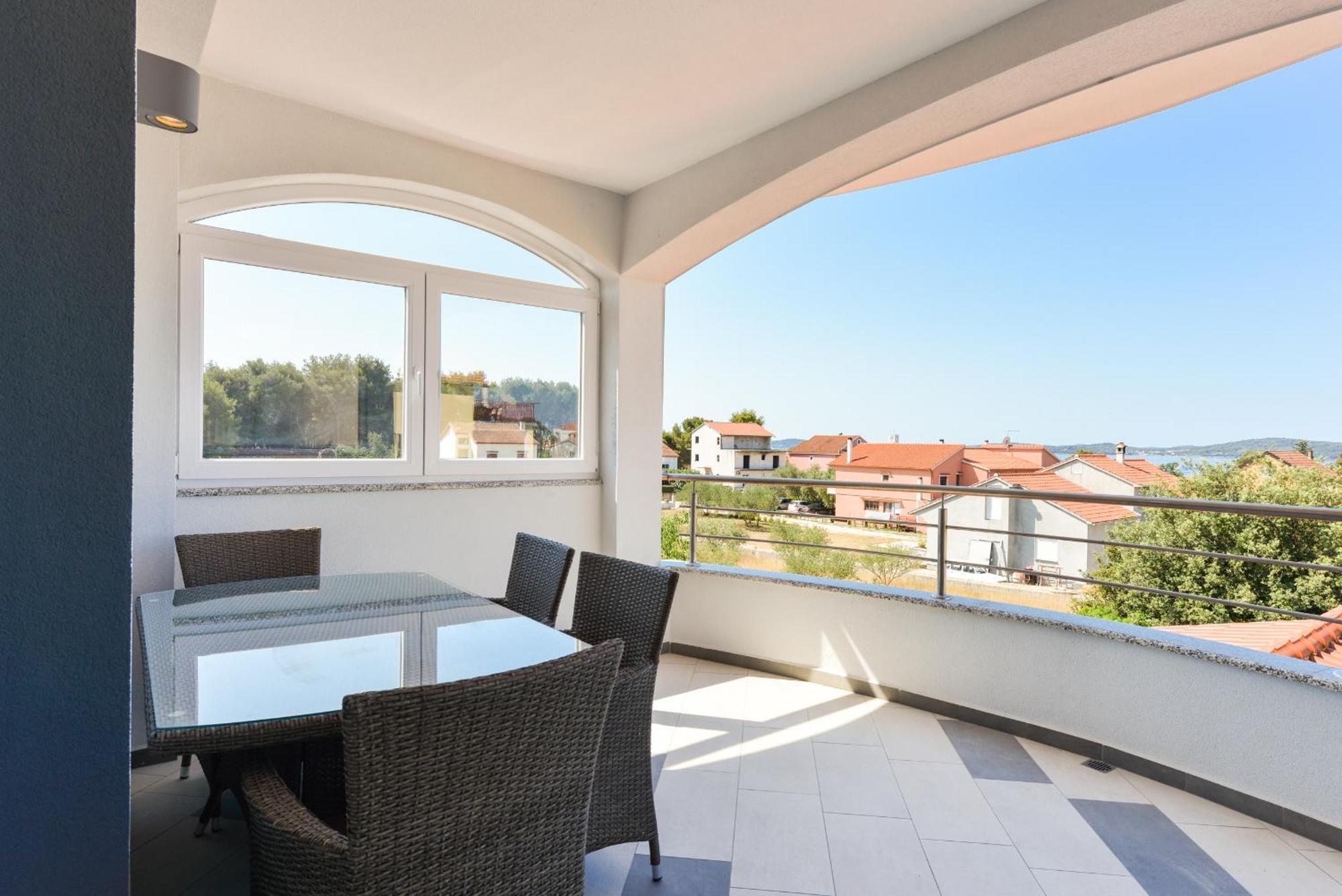 Apartmani Martin Mit Beheiztem Pool With Heated Pool Bibinje Luaran gambar